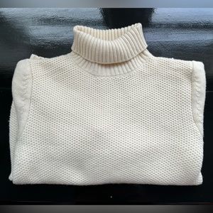 SuitSupply Wool-Cashmere Turtleneck. Size M but fits like a S